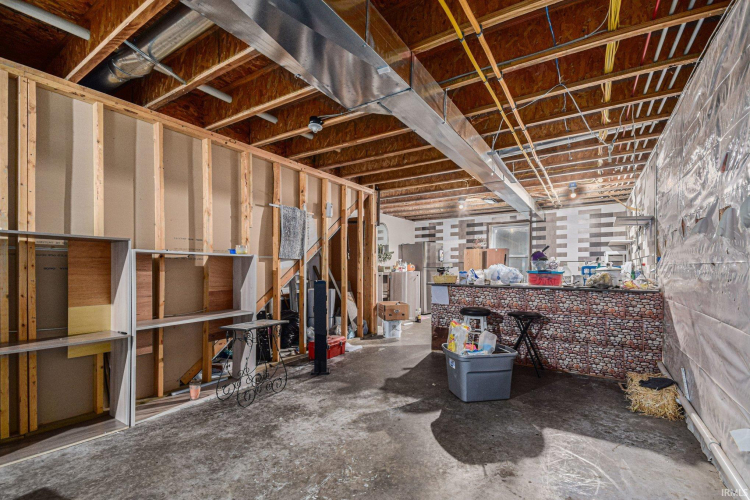 Listing Image 25