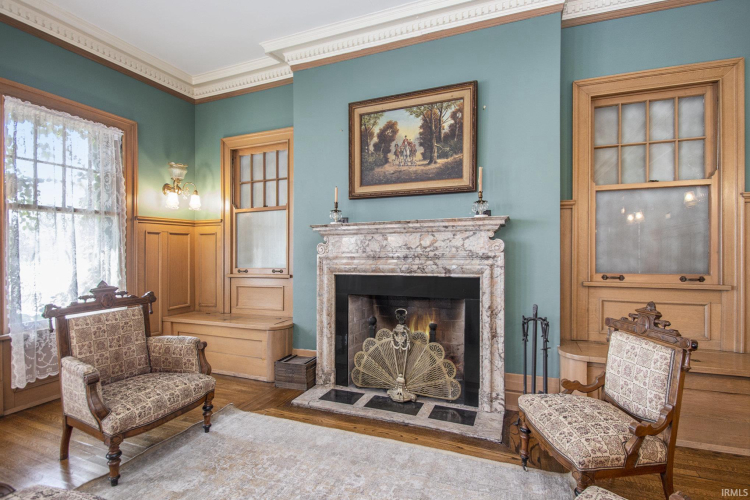 Listing Image 11
