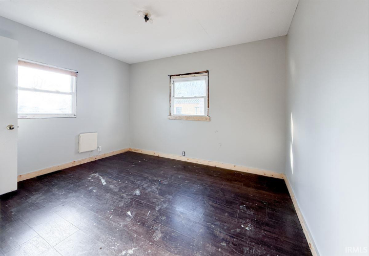 Listing Image 16