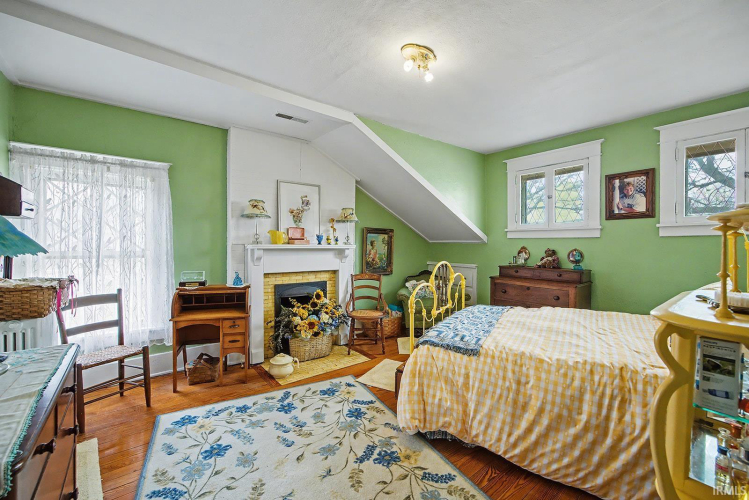 Listing Image 13