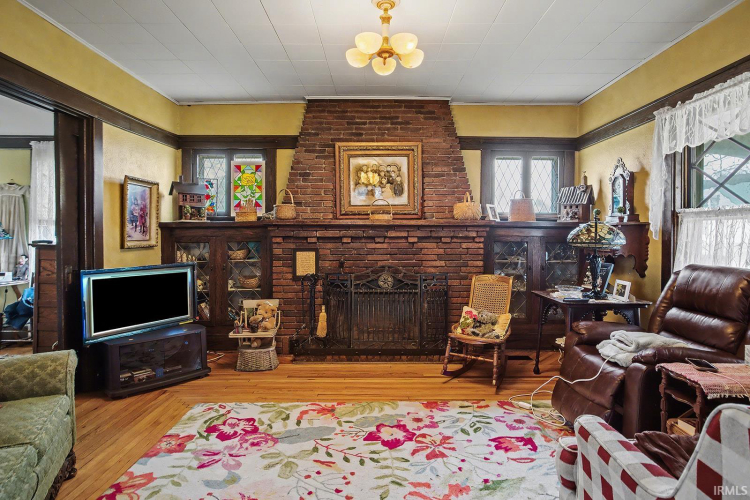 Listing Image 3
