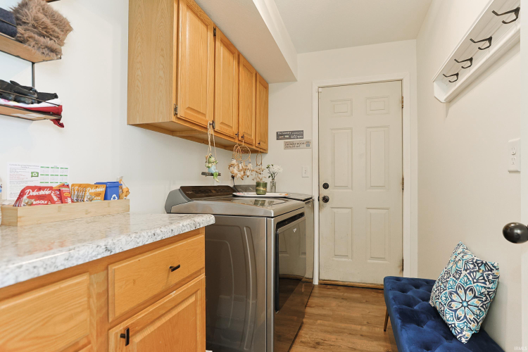 Listing Image 22