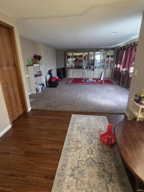 Listing Image 28