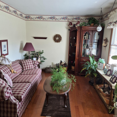 Listing Image 17