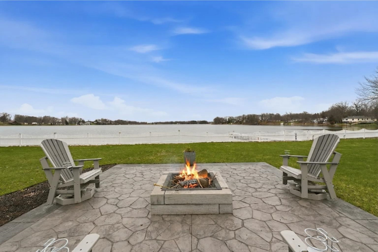 Listing Image 11