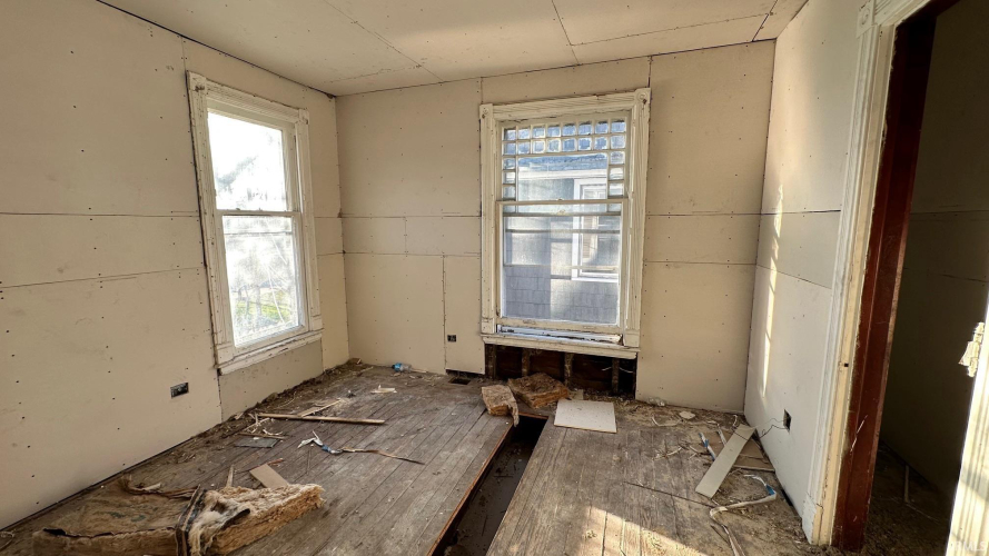 Listing Image 19