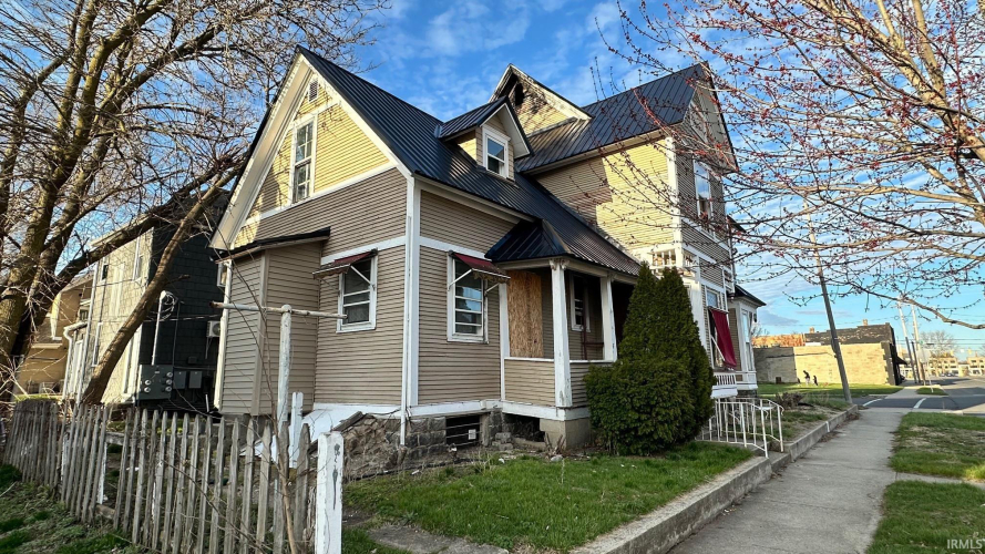 Listing Image 5