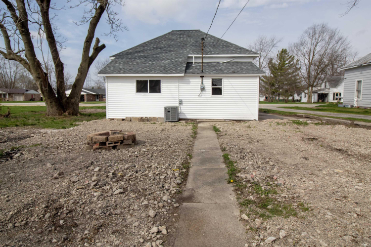 Listing Image 17