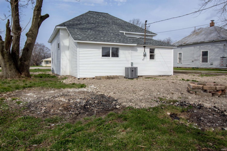 Listing Image 18