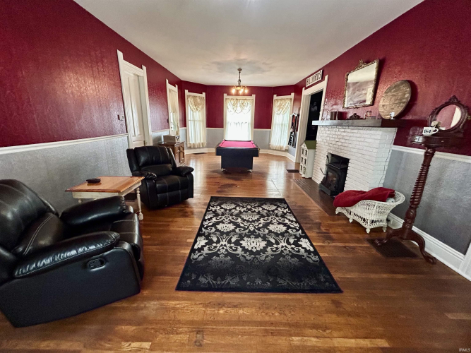 Listing Image 5