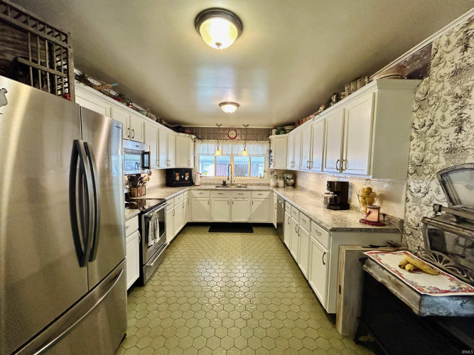 Listing Image 10
