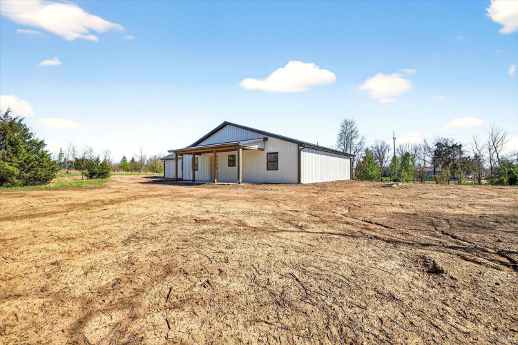Listing Image 32