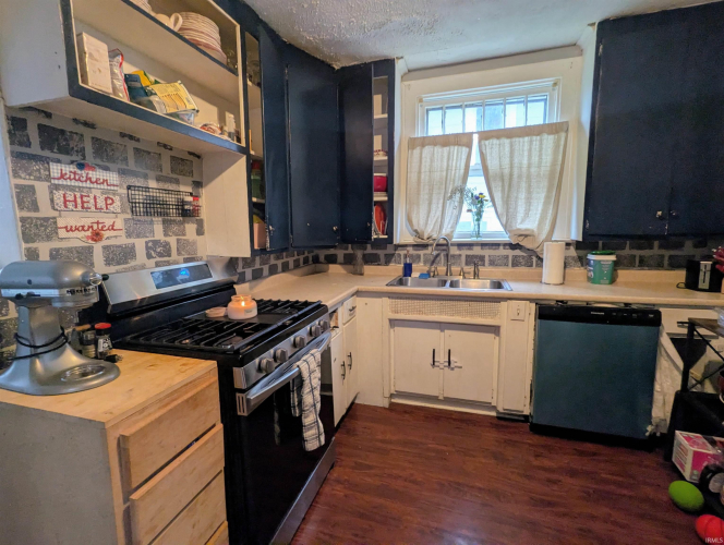 Listing Image 13