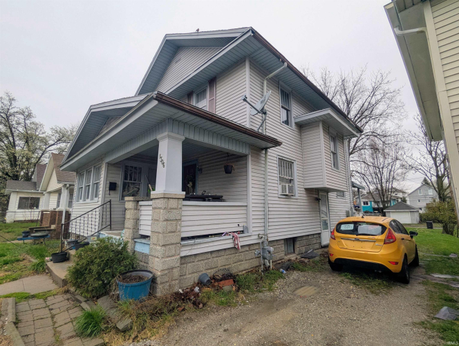 Listing Image 4