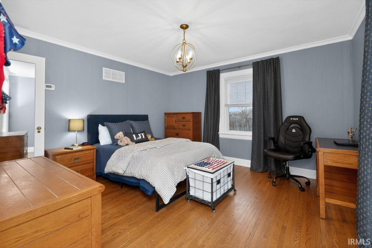 Listing Image 18