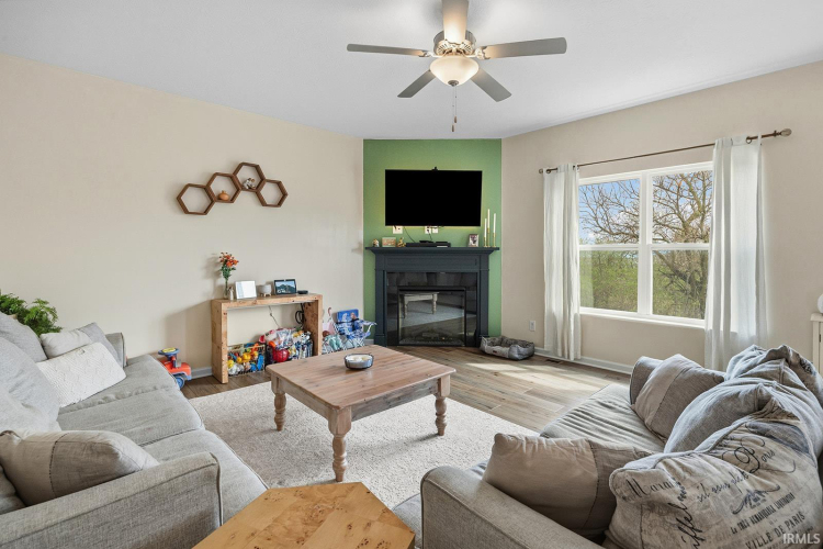 Listing Image 21