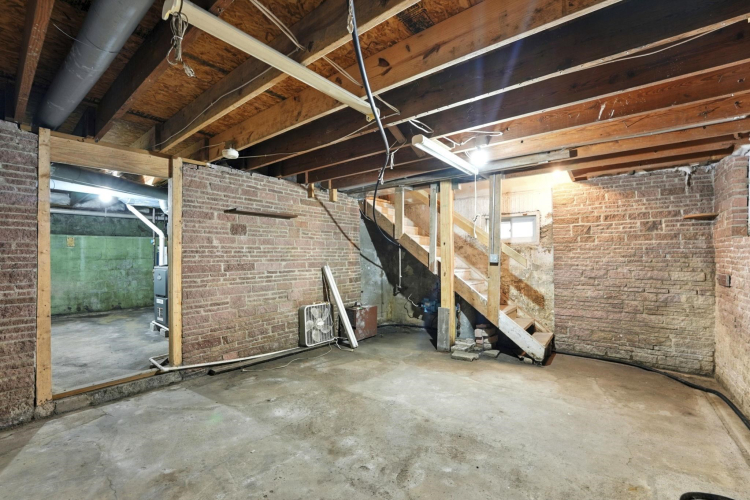 Listing Image 28