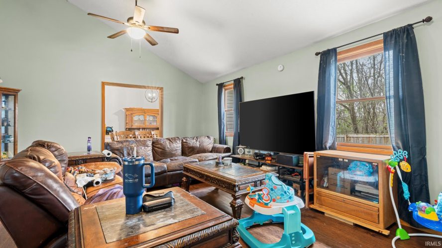 Listing Image 14