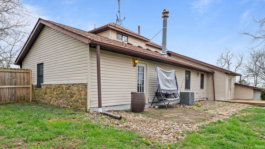 Listing Image 6