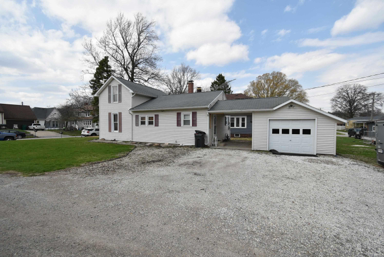 Listing Image 4