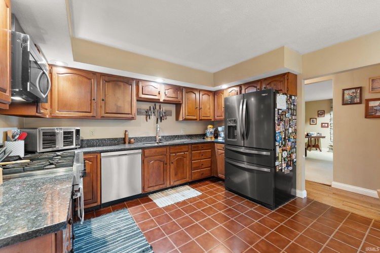 Listing Image 14