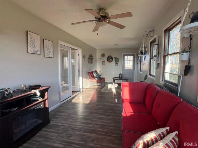 Listing Image 16