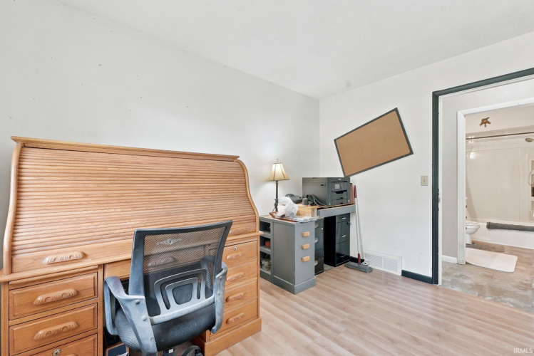 Listing Image 33