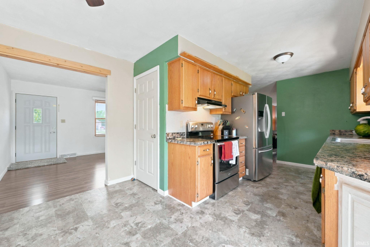 Listing Image 8