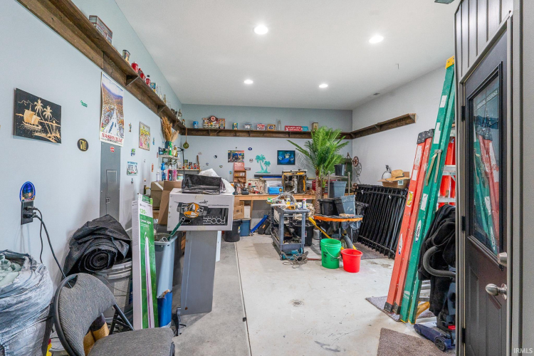 Listing Image 36
