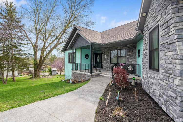 Listing Image 6