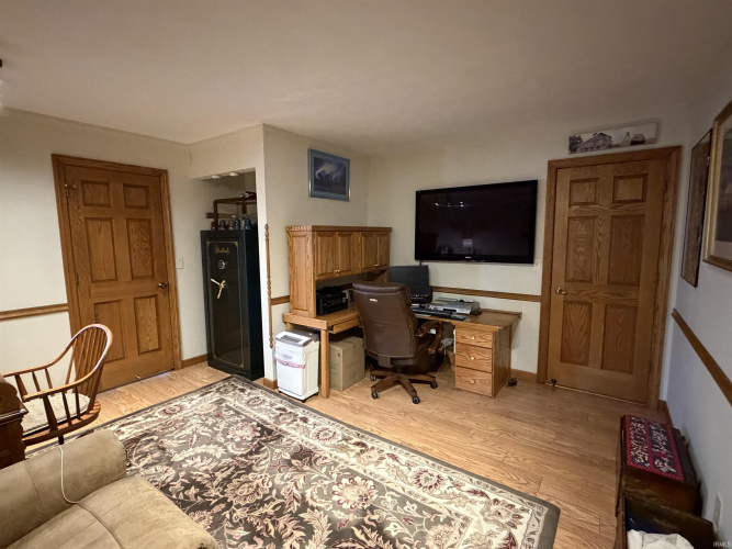 Listing Image 16