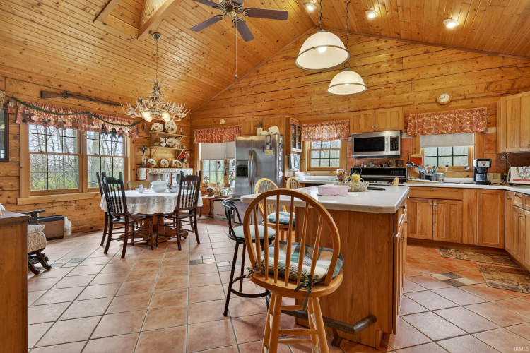 Listing Image 11