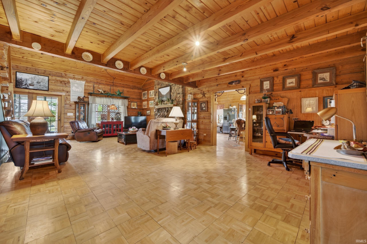 Listing Image 9