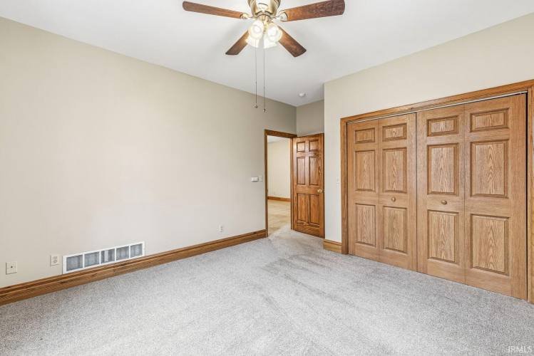 Listing Image 27