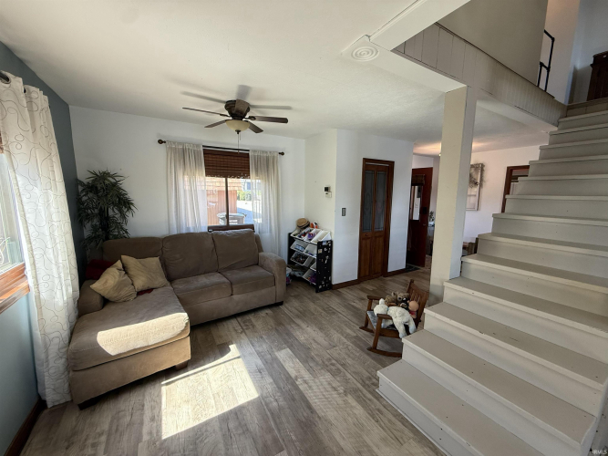 Listing Image 18