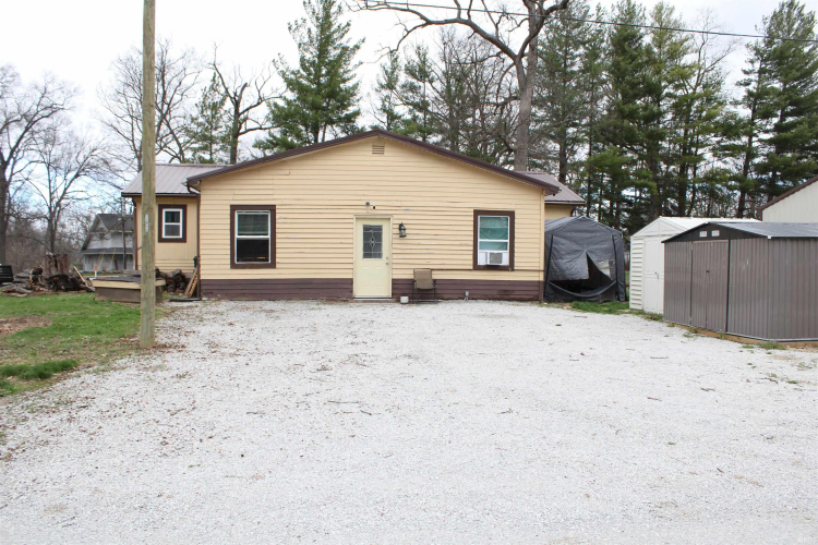 Listing Image 4