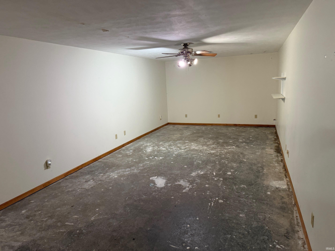 Listing Image 24