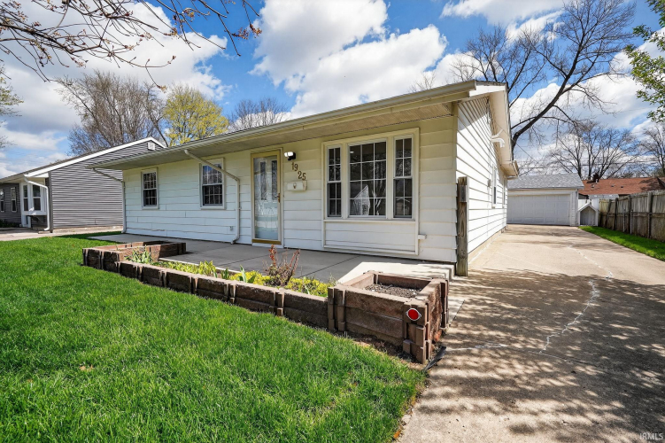 Listing Image 3