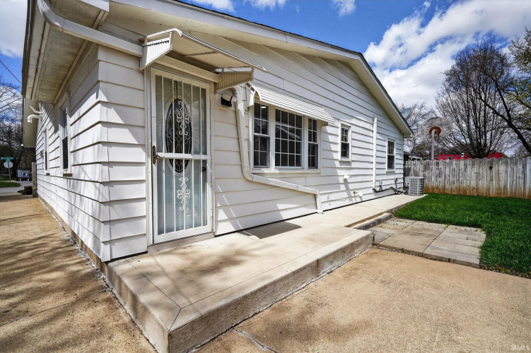 Listing Image 27