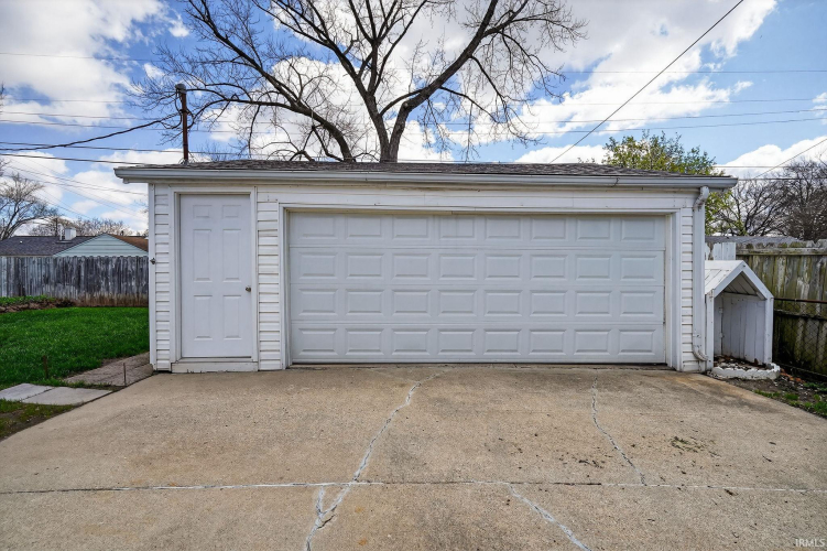 Listing Image 29