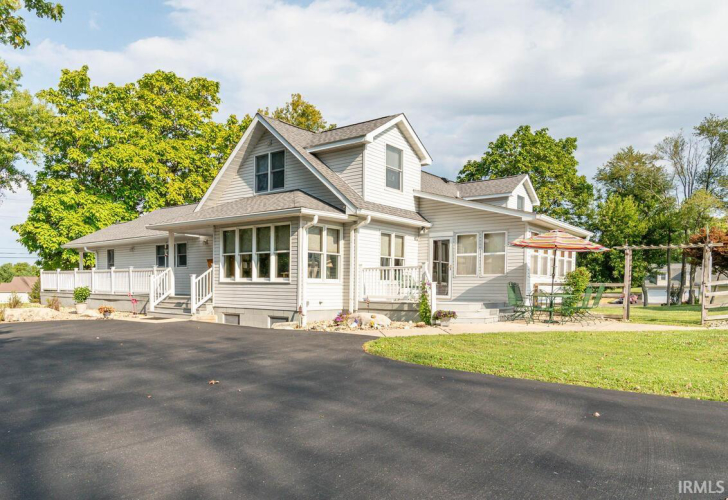 Listing Image 3