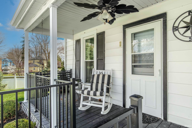 Listing Image 11