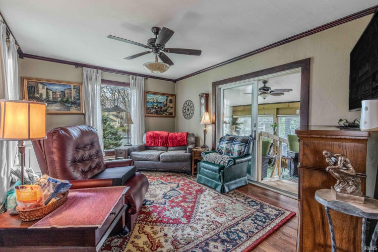 Listing Image 18