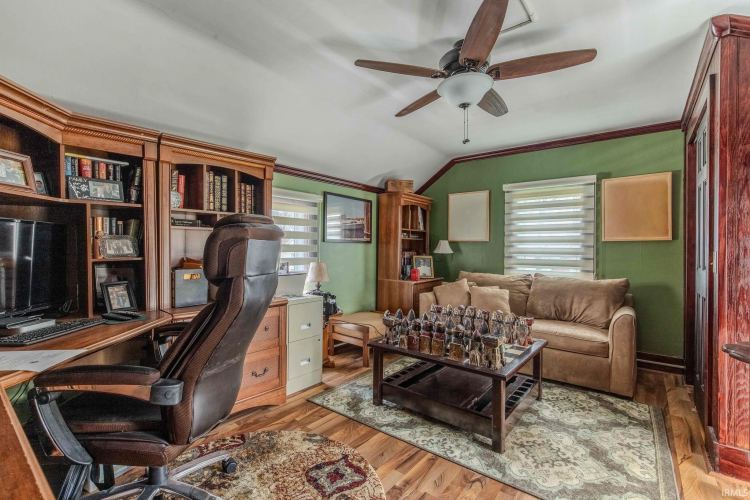 Listing Image 22