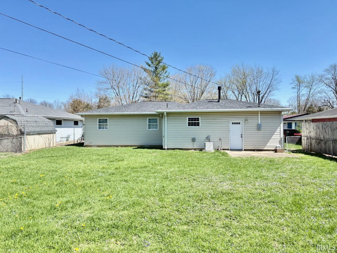 Listing Image 3