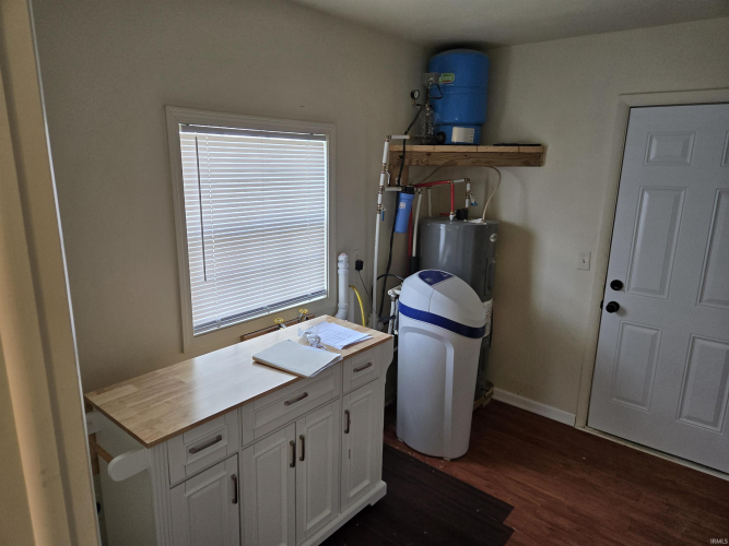Listing Image 16