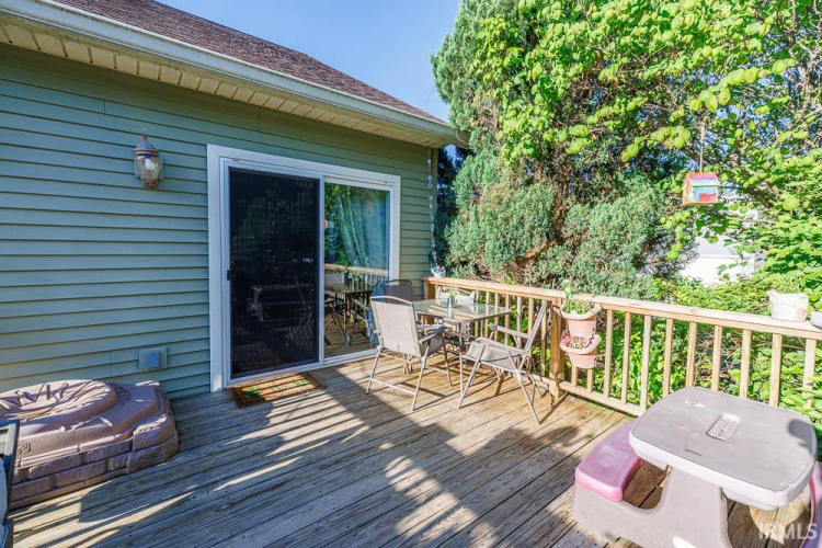 Listing Image 8