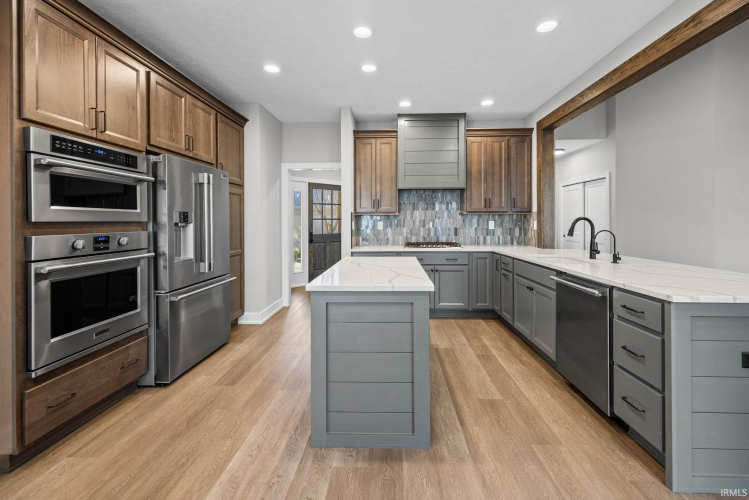 Listing Image 9
