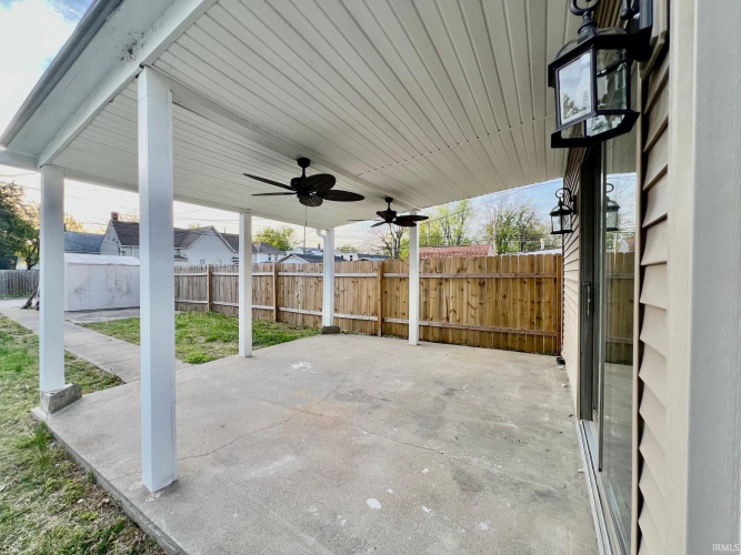 Listing Image 18