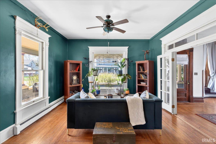 Listing Image 7